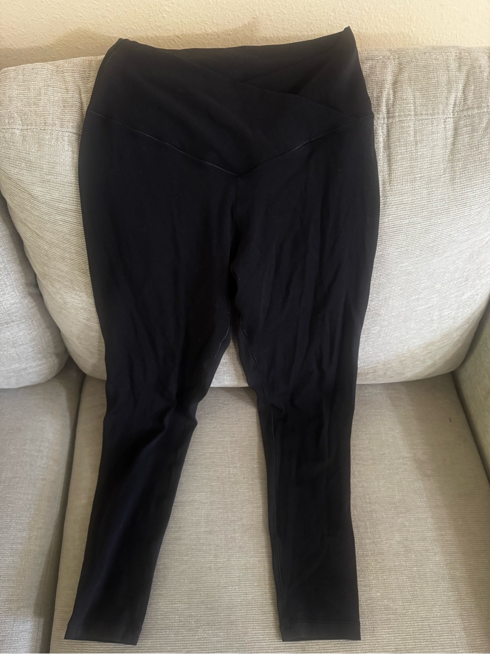 aerie Black V-Crossover High-Rise Leggings